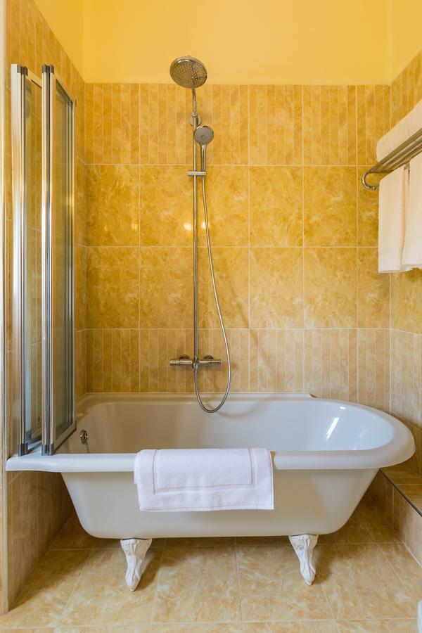 Linton Hotel Luton Luton  Extérieur photo